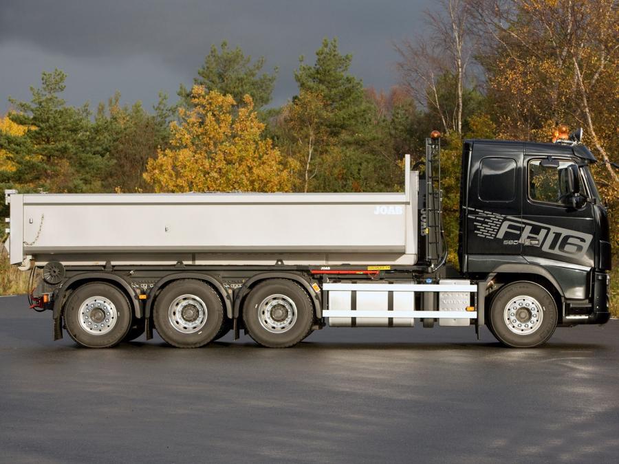  Volvo FH16 580 8x4 Tipper 2008 года  (фото 2 из 2)